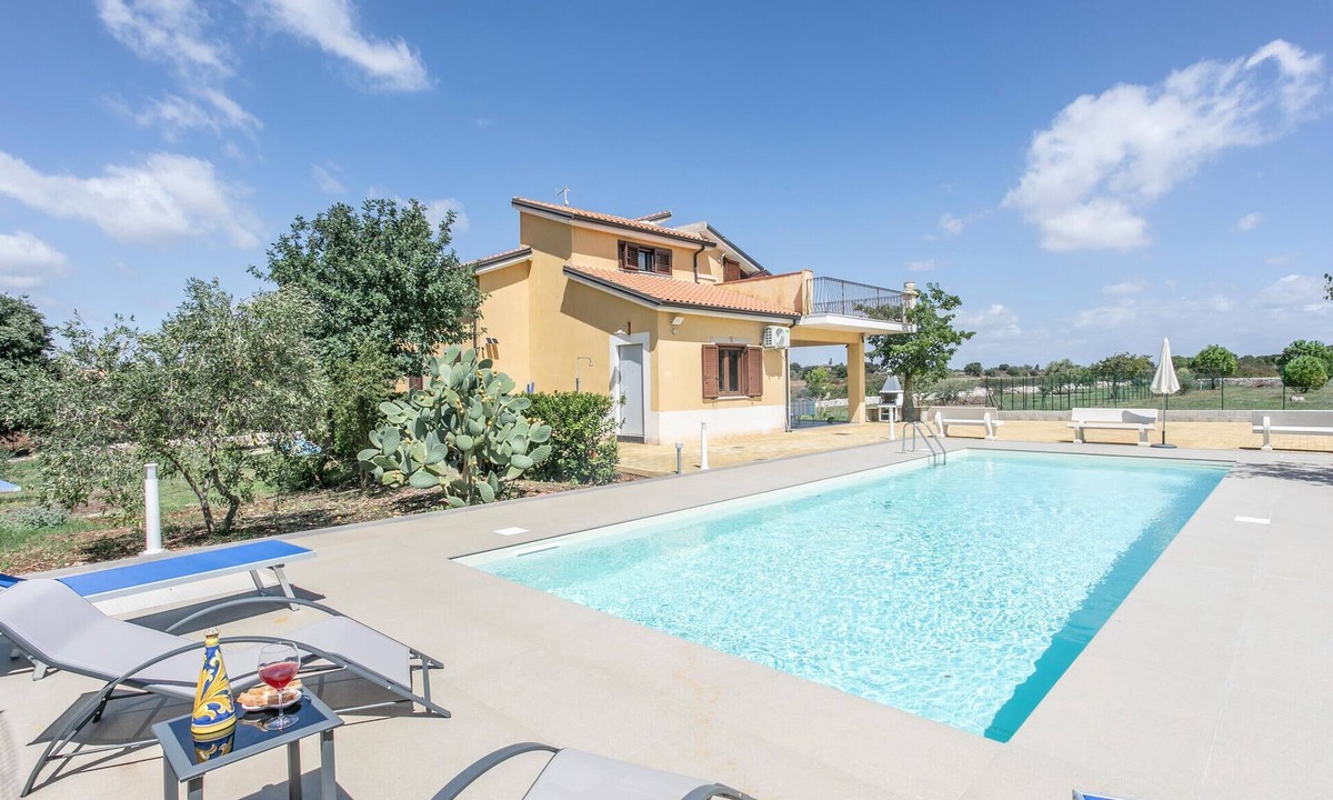 Casa Papa House | Awesome home in Modica with WiFi