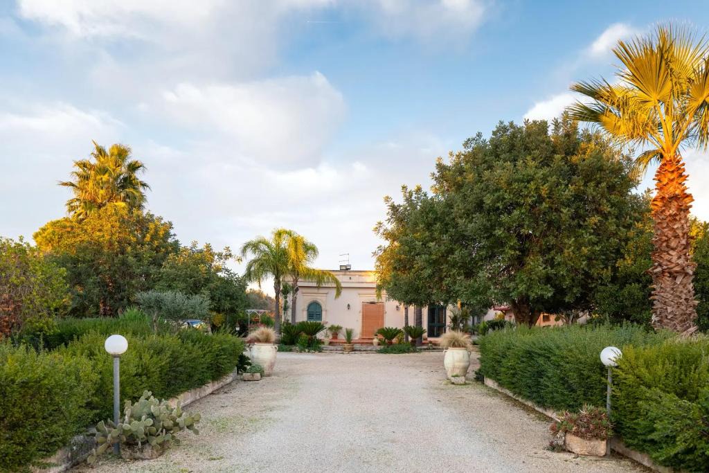 Sava Bed & Breakfast | B&B Le Carrube