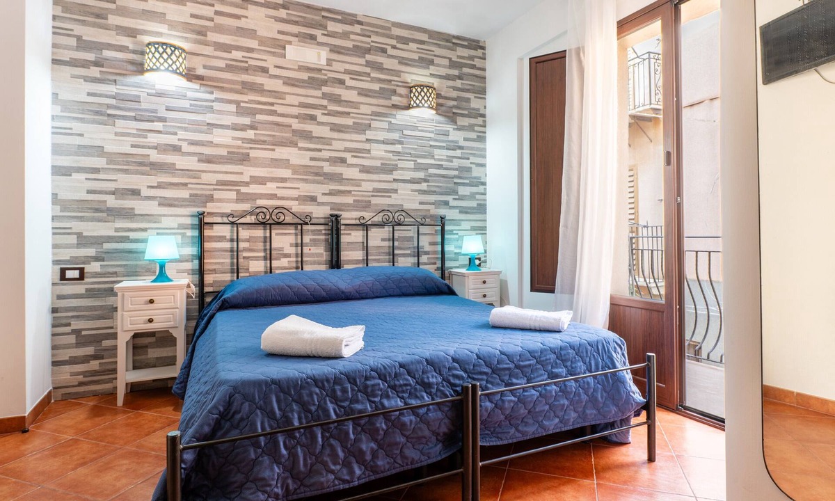 Realmonte Apartment | 'B&B San Domenico - Quadruple Family' Room with Balcony, Wi-Fi and Air Conditioning