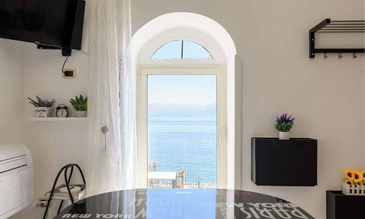 Posillipo Apartment | Baia Blu - Vista Mozzafiato a due passi dal Mare