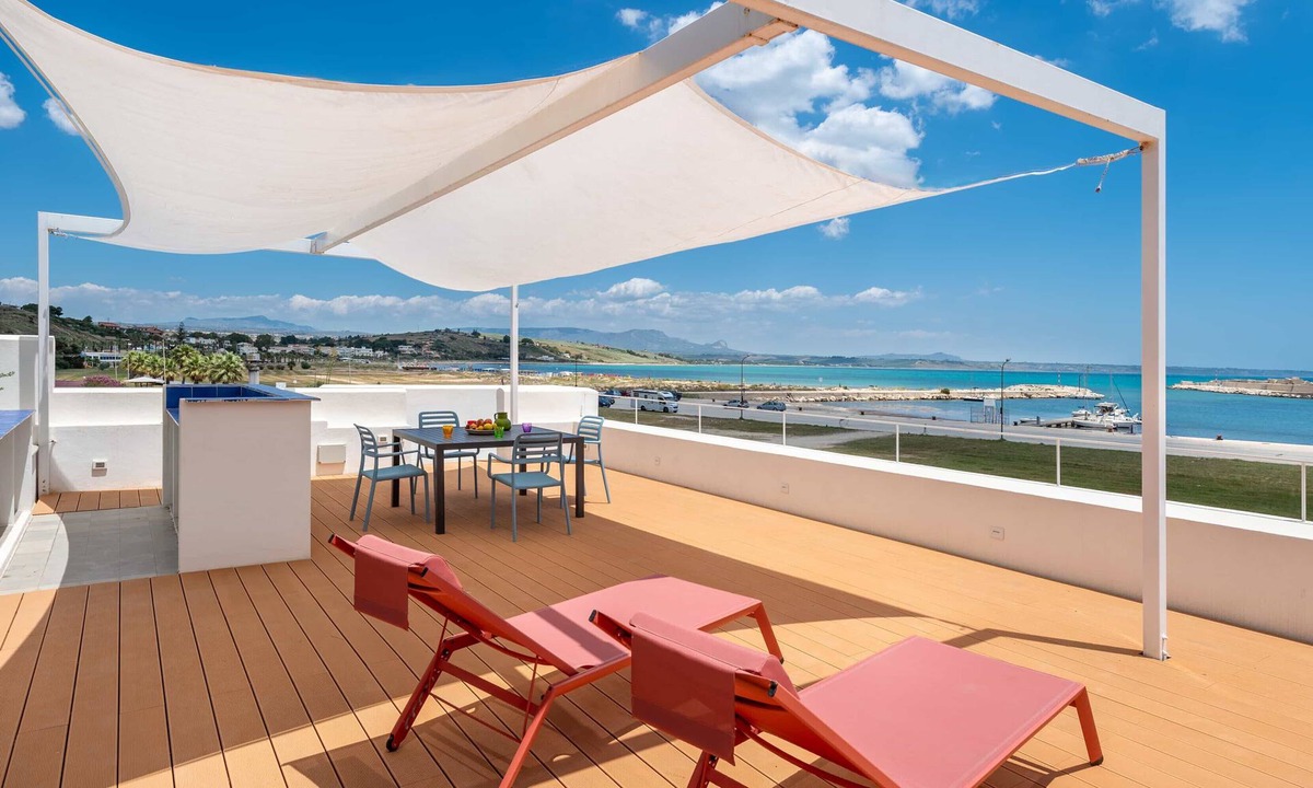 Porto Palo Villa | Beach front house Menfi Portopalo