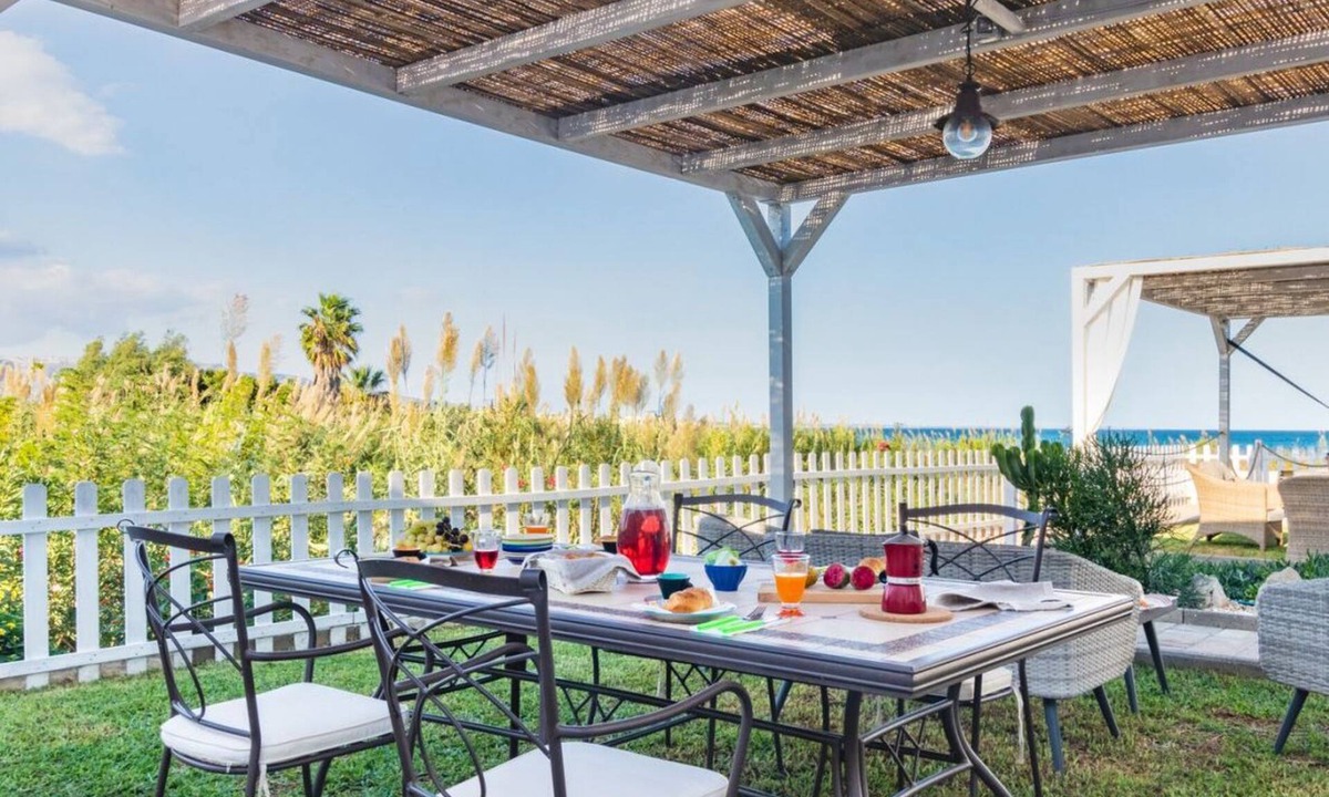 Noto Villa | Beach Front Villa 2 - sea view