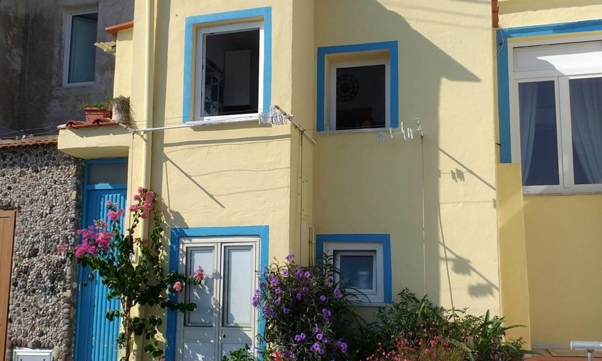 Ischia Porto House | Beach House Ischia – Seafront, Castle & Sea Views - Central Location -