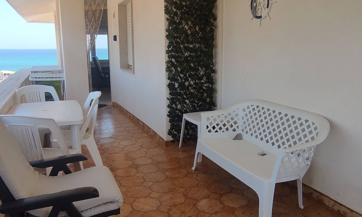 San Lorenzo Apartment | Beachfront apartment with panoramic view