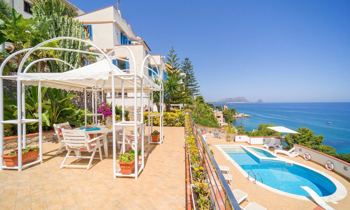 Torre Colonna-sperone House | Beautiful home in Altavilla Milicia