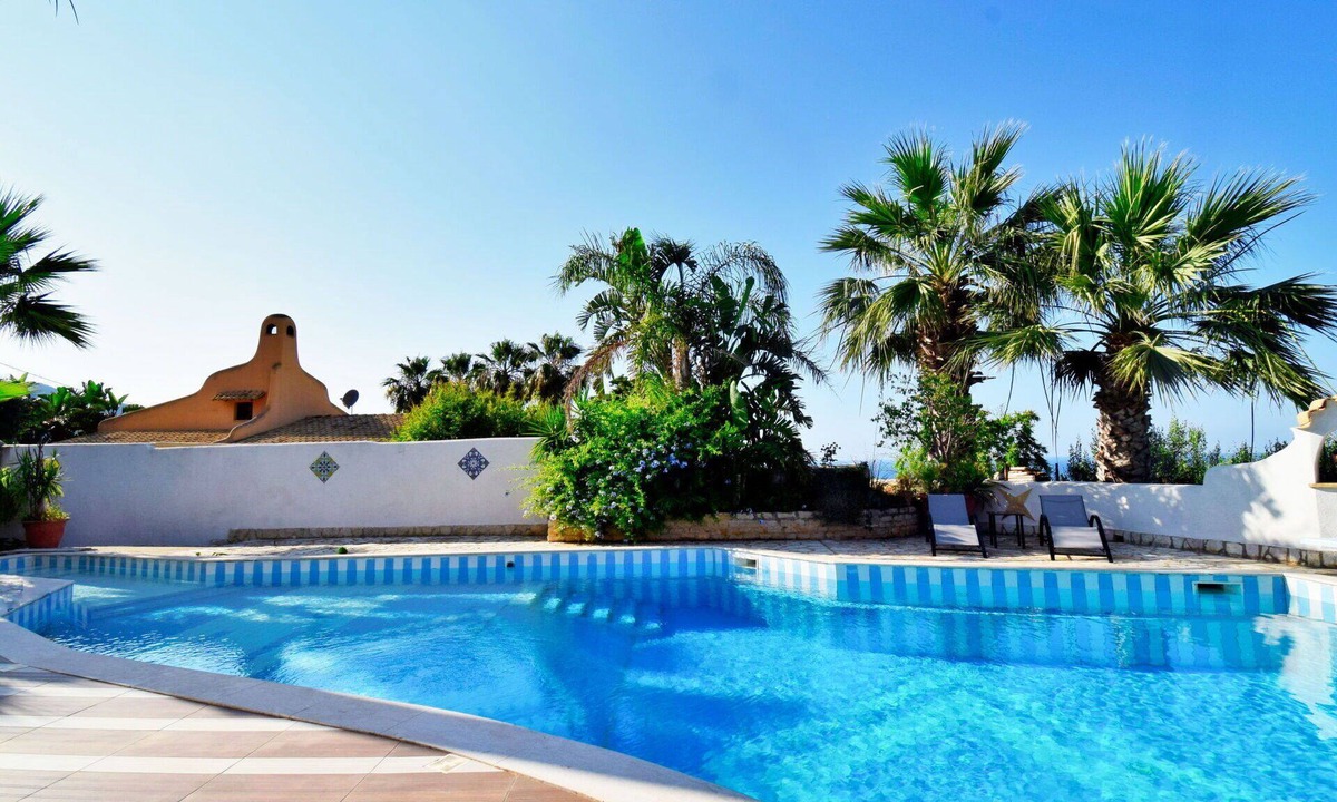 Valderice Villa | Beautiful private villa with WIFI, A/C, hot tub, private pool, TV, terrace and panoramic view
