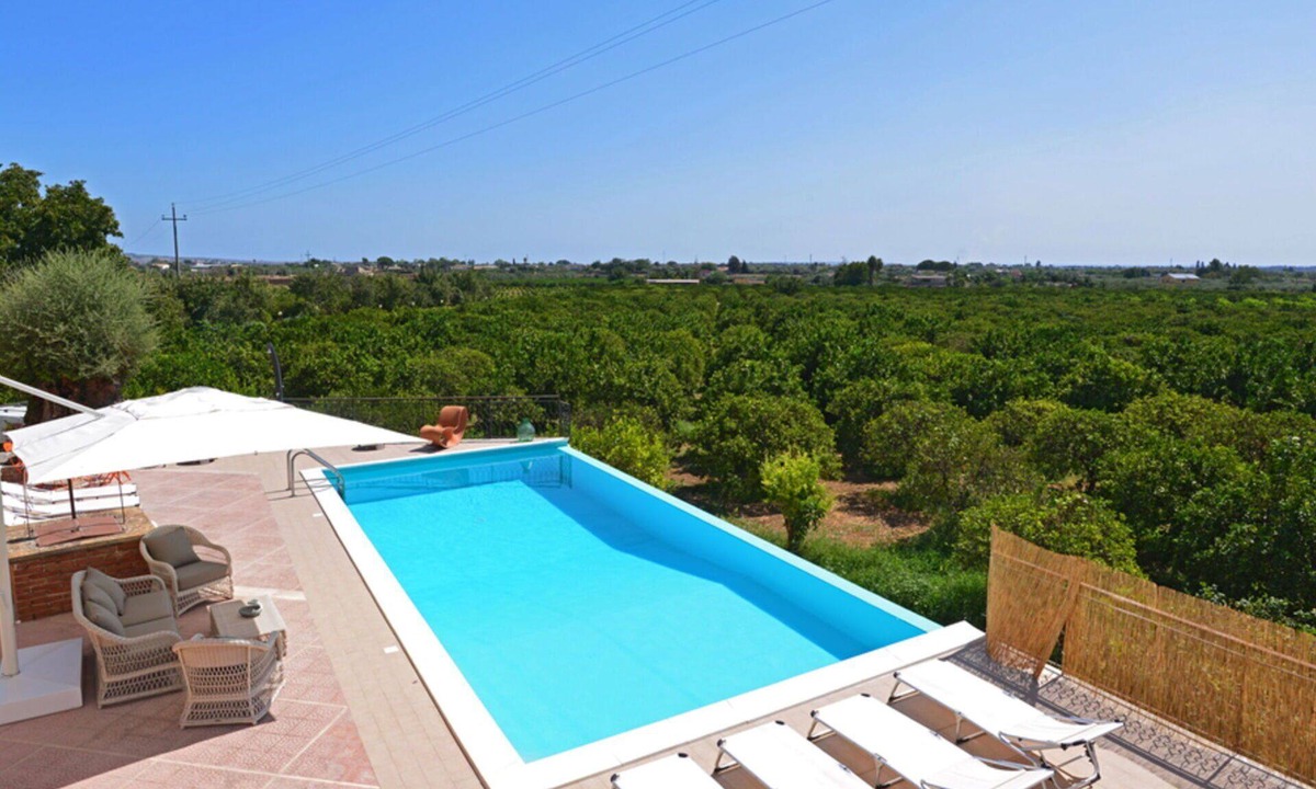 Syracuse Villa | Beautiful private villa for 7 people with private pool, A/C, WIFI, TV and terrace