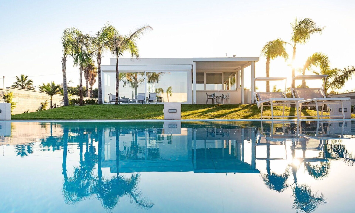 Marsala Villa | Beautiful private villa for 10 people with pool, WIFI, A/C, TV and terrace