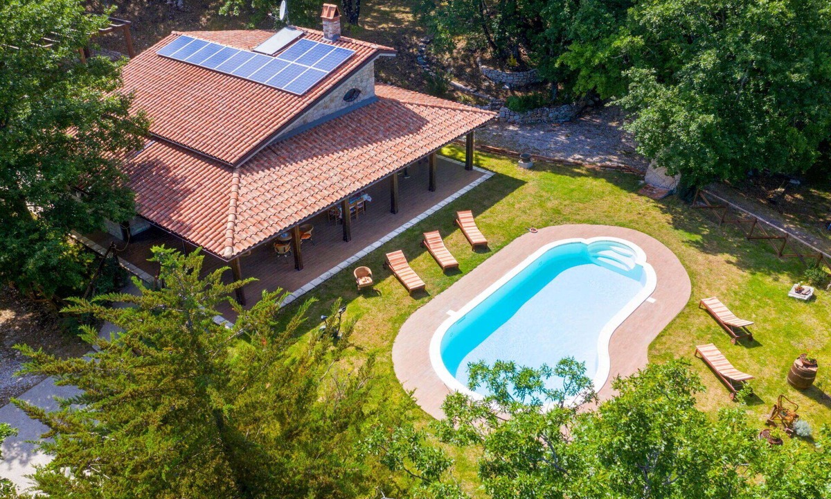 San Lupo House | Beautiful private villa with WIFI, private pool, A/C, TV, patio, pets allowed and panoramic view
