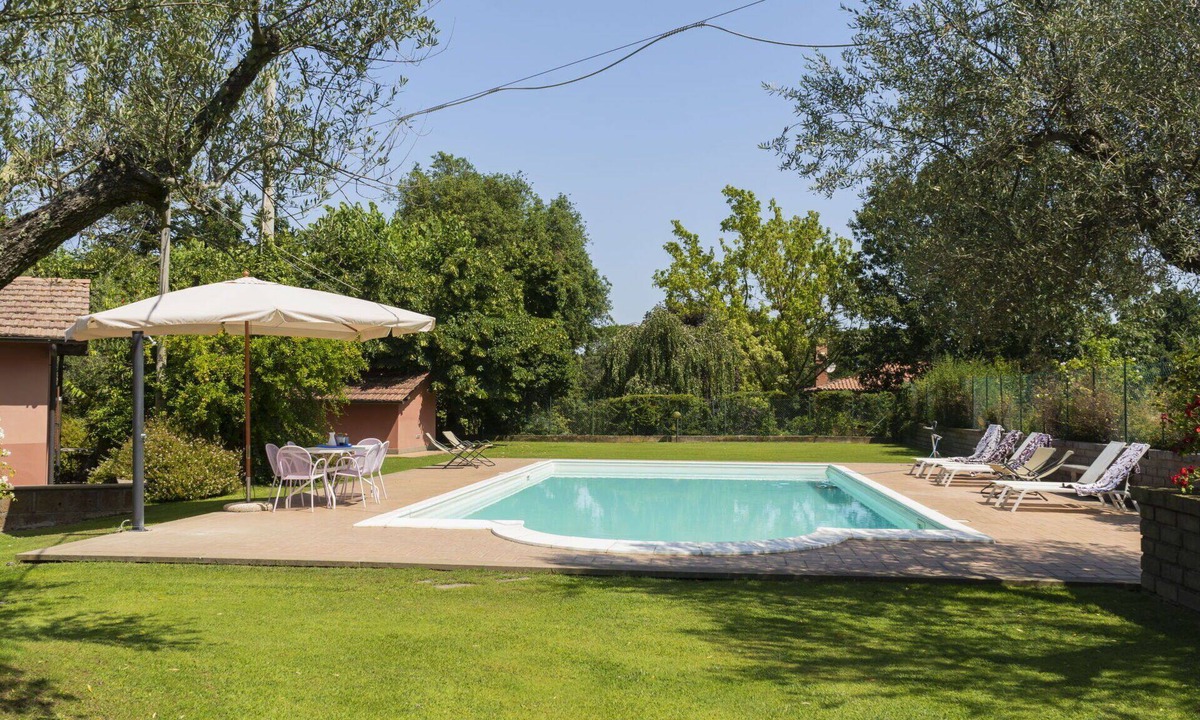Vetralla Villa | Beautiful private villa for 8 people with private pool, WIFI, A/C, TV and patio