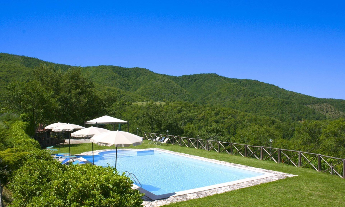 Pieve di Chio Villa | Beautiful private villa for 16 guests with WIFI, private pool, TV and pets allowed