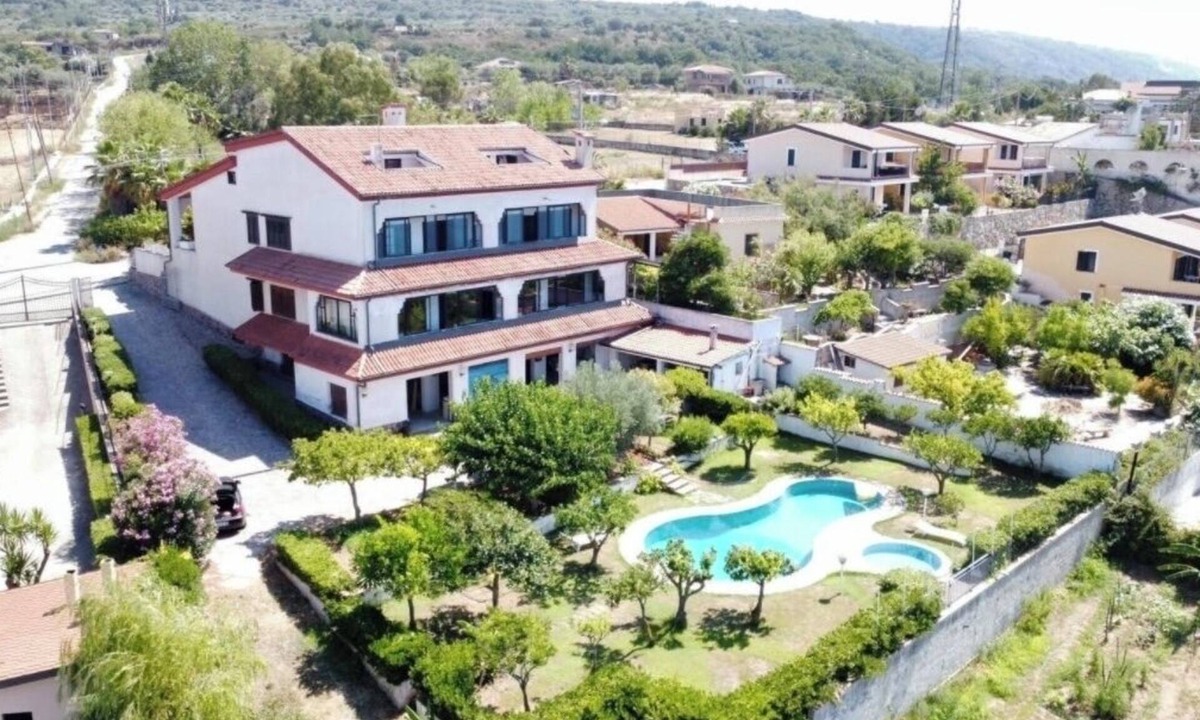 Marina di Zambrone Apartment | Beautiful sea view with pool & 2 bathrooms, on 100m2, pets welcome!