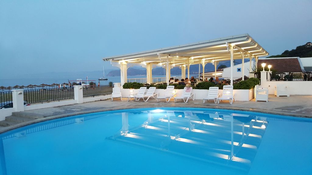 San Giorgio House | Beautiful three-room villa, right on the sea, swimming in the pool, culture and relaxation