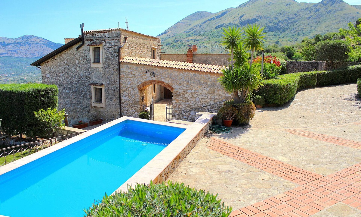 Carini Villa | BEAUTIFUL VILLA with SWIMMING POOL for EXCLUSIVE use, relax a few km from the sea!