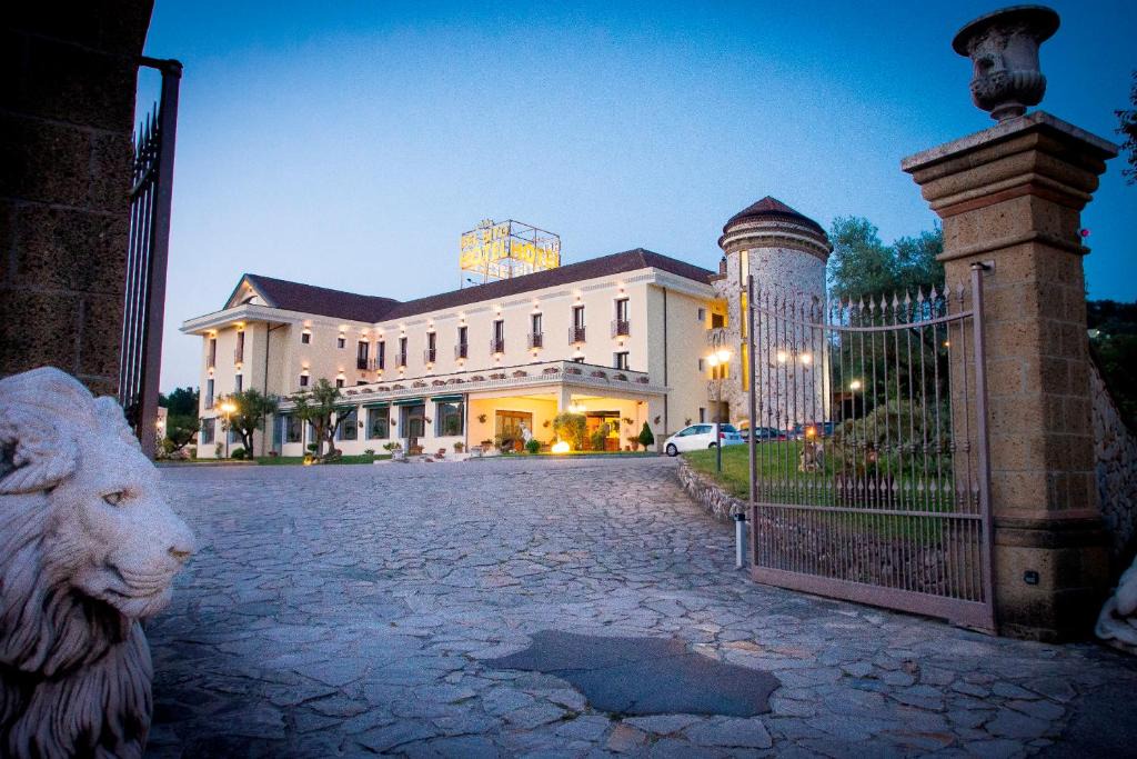 Manocalzati Hotel | Bel Sito Hotel Due Torri