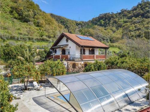 Gaggi House | Belvilla by OYO Villa Les barriques