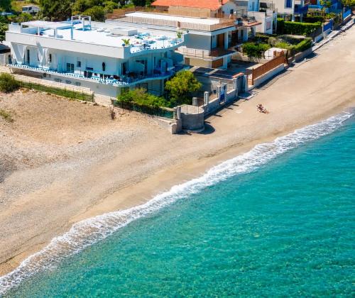 Casteldaccia House | Blue Life, Luxury Rooms Beachfront Rooftop between Palermo and Cefalu'