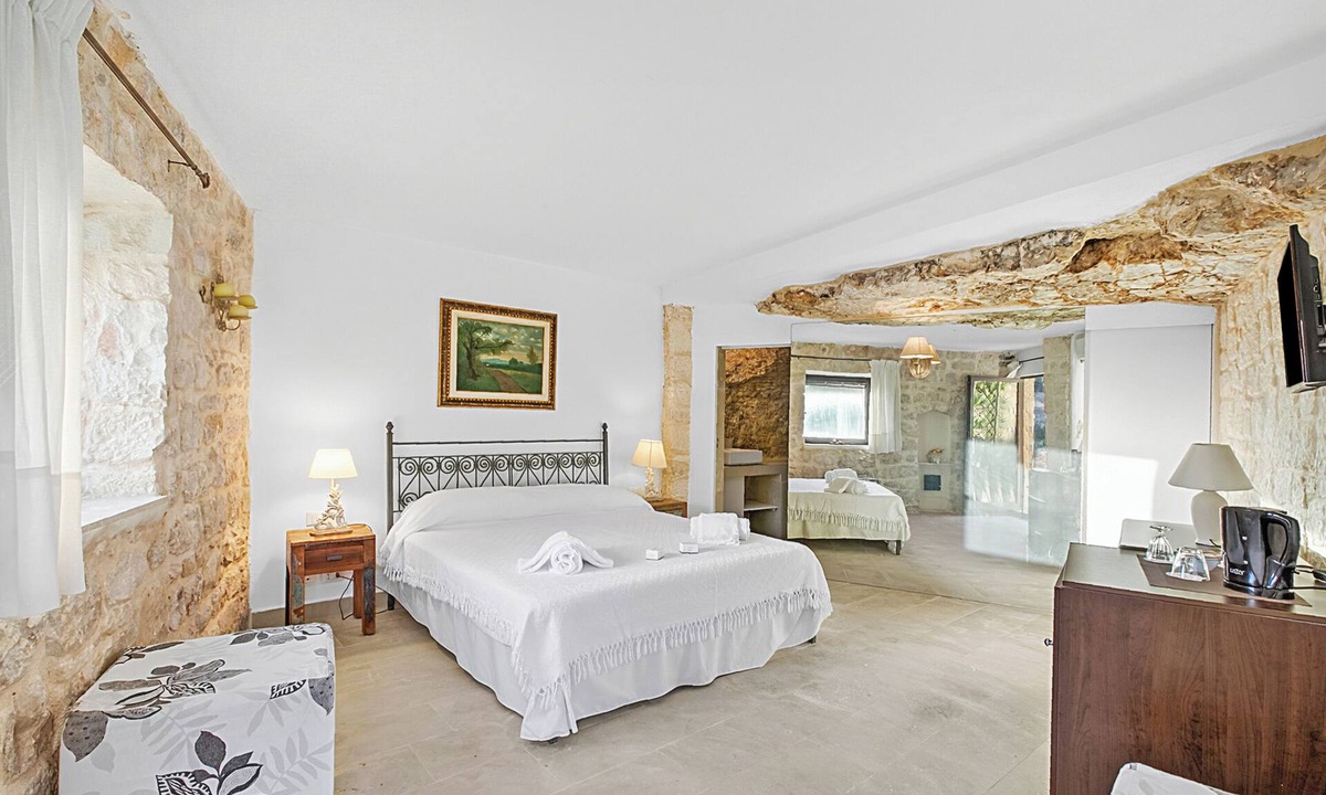 Scicli Hotel | Borgo Hedone - Mandorla, Scicli, Italy