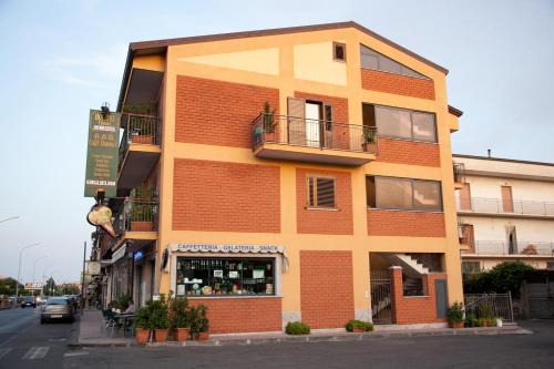 Chianchitta-Trappitello House | Caffè Nuovo 2 Holiday Rooms