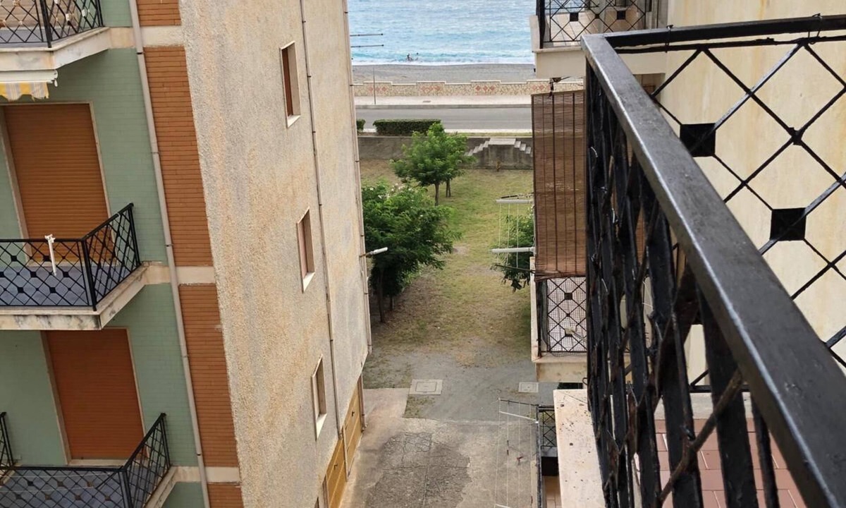 Falconara Albanese Apartment | Calabria Torremezzo - 3P Apartment in Waterfront Residence