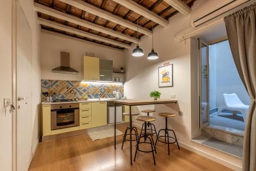 Albergheria Apartment | Casa Abbanniata a Ballaro' by Wonderful Italy
