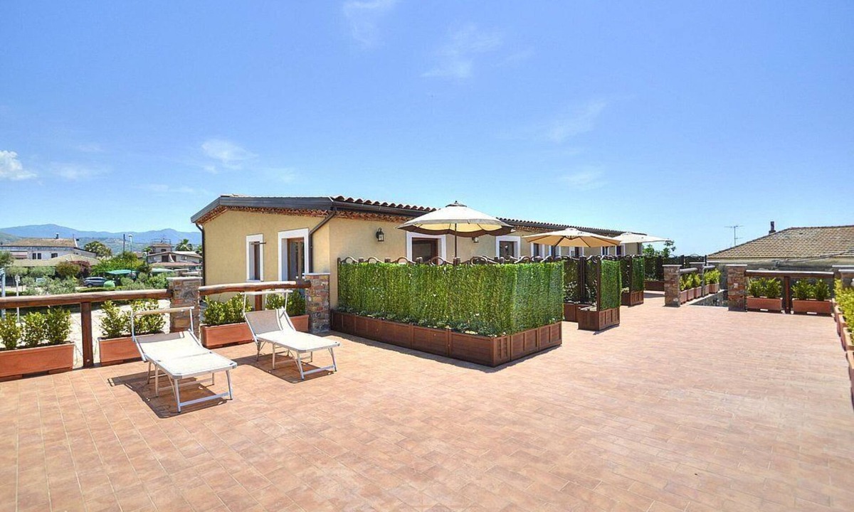 Marina di Casal Velino House | Casa Biancolilla A: A welcoming apartment situated at a short distance from the beach, with Free WI-FI.