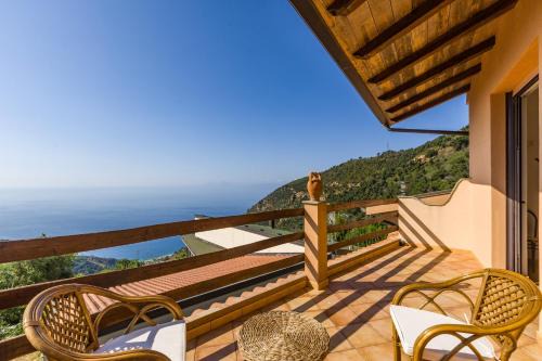Santo Stefano Apartment | Casa del Mandorlo Gioiosa Marea