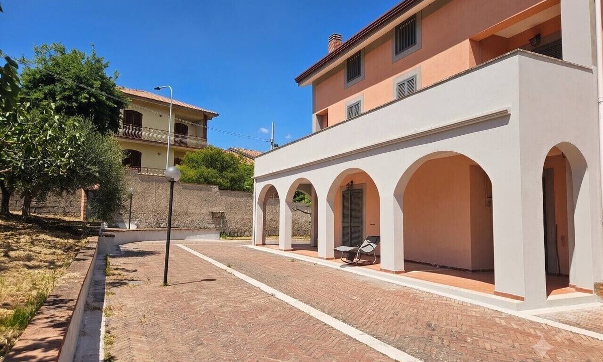 Ceppaloni Villa | Casa Di Donato - Entire Villa Sleeping 8