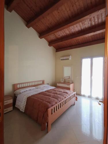 Sant'Agata di Militello House | Casa elegante con terrazzino in centro paese