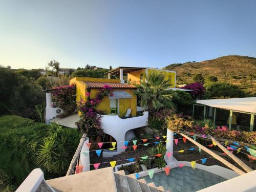 Pianoconte House | Casa Gialla B&B