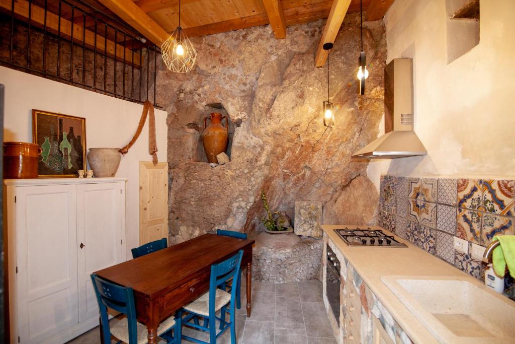 Forza d'Agro House | Casa La Rocca