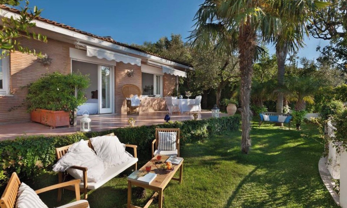 Piano di Sorrento Villa | Casa Le Onde, with private terrace, shared pool