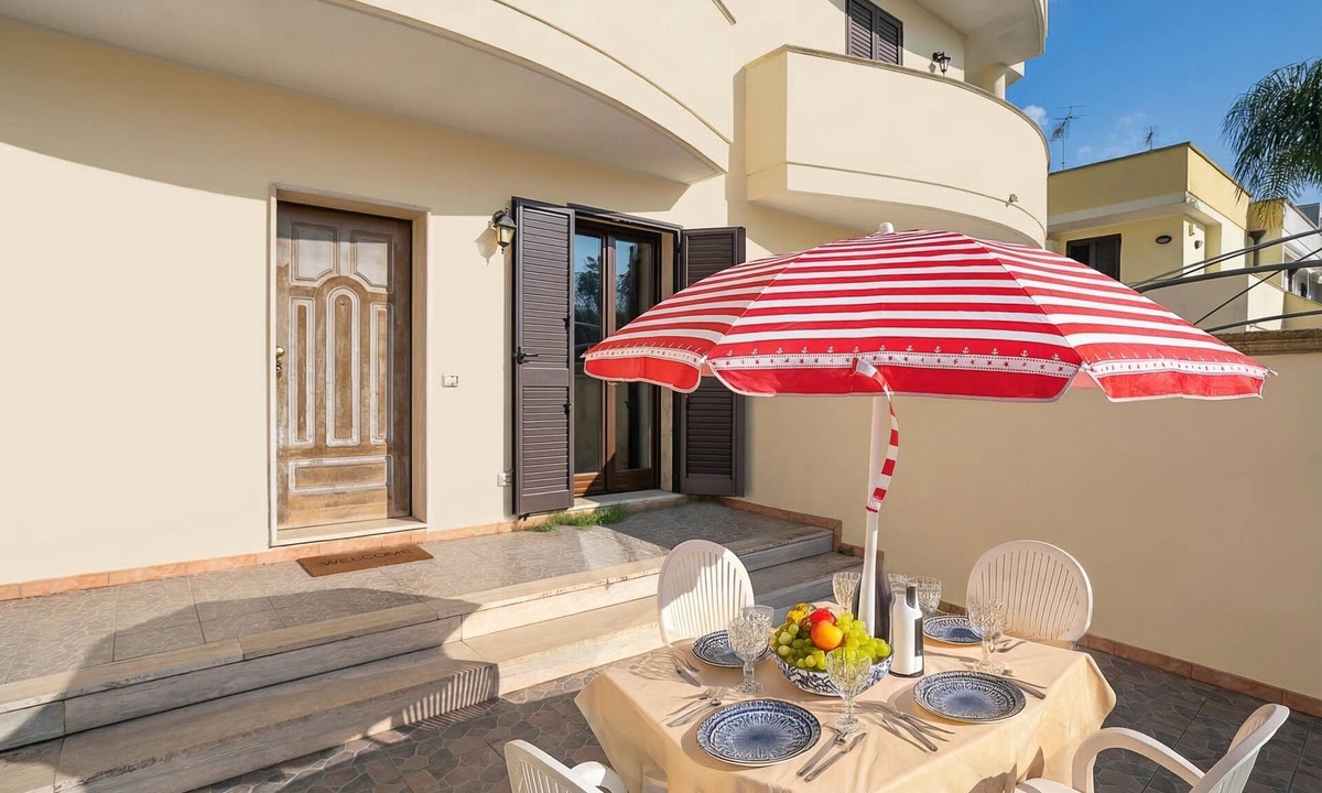 Porto Cesareo Villa | Casa Pascoli with Veranda Dining near Sandy Beach, Porto Cesareo, Italy