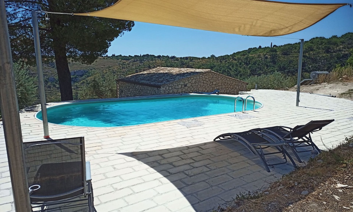 Buscemi House | Casa Rustico - Detached country house with private pool in the Monti Iblea