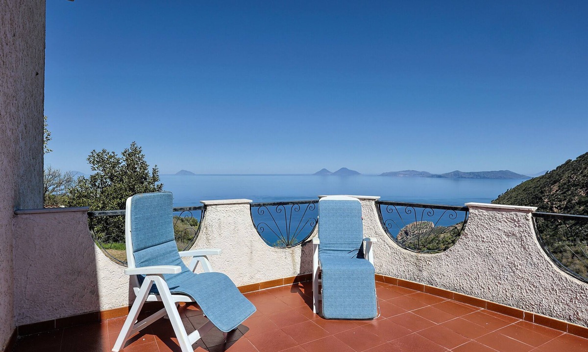 Gioiosa Marea Villa | Casa Santo Stefano – Panoramic Villa with Sea and Mountain Views