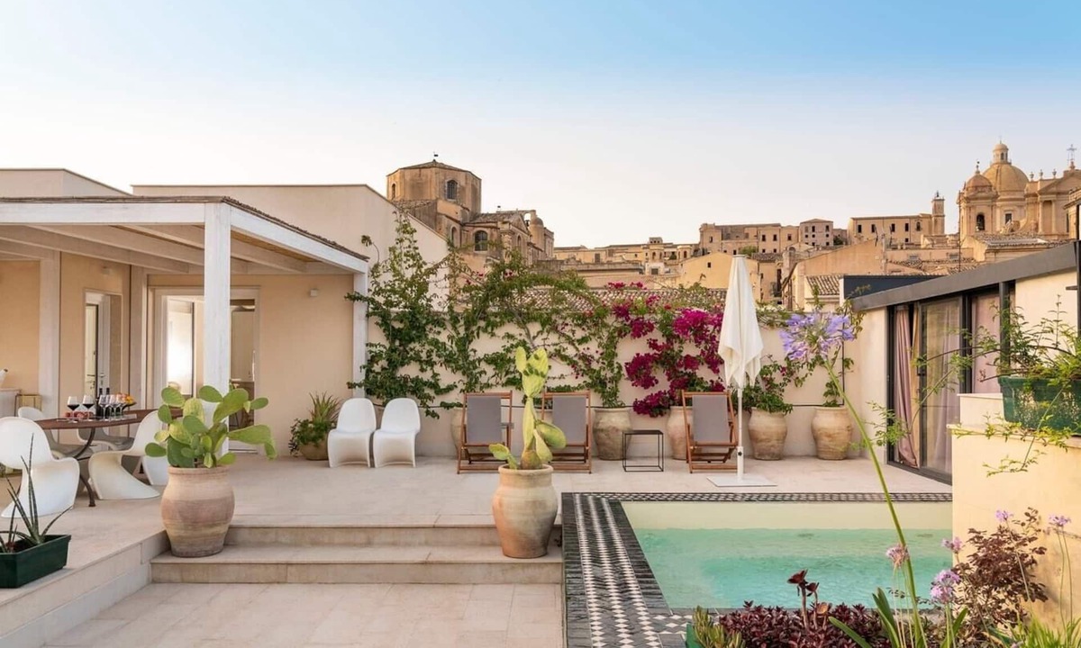 Noto Historic Centre Apartment | Casa Stefano - Apartment with plunge pool in Noto
