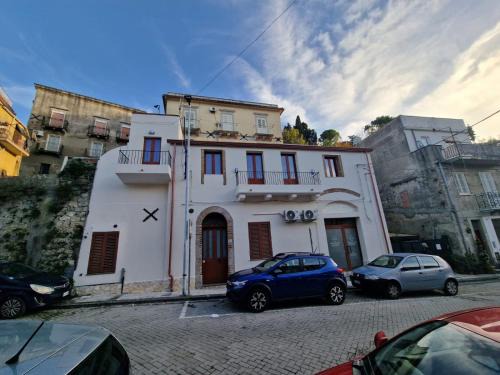 Monforte San Giorgio House | Casa vacanza a funtana