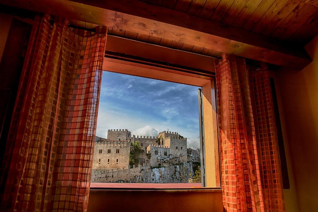 Caccamo House | Casa Vacanze Caccamo Santa Lucia
