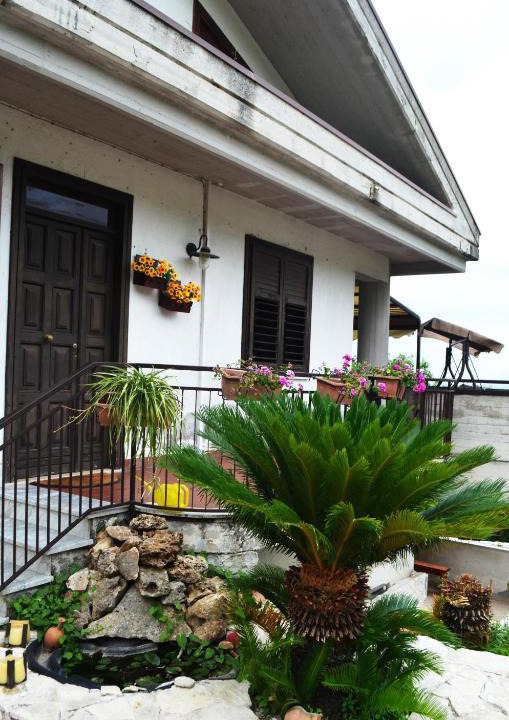 Montefalcione Apartment | Casa Vacanze L'Agrifoglio