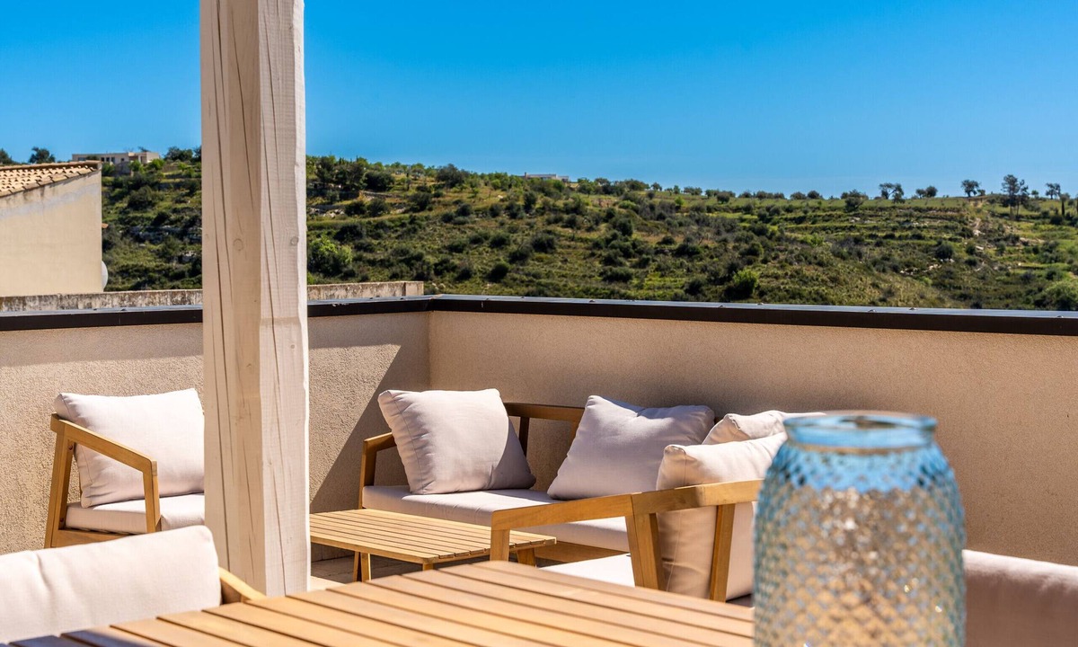 Noto Historic Centre Ski Chalet | Casa Verga con Terrazza by Wonderful Italy
