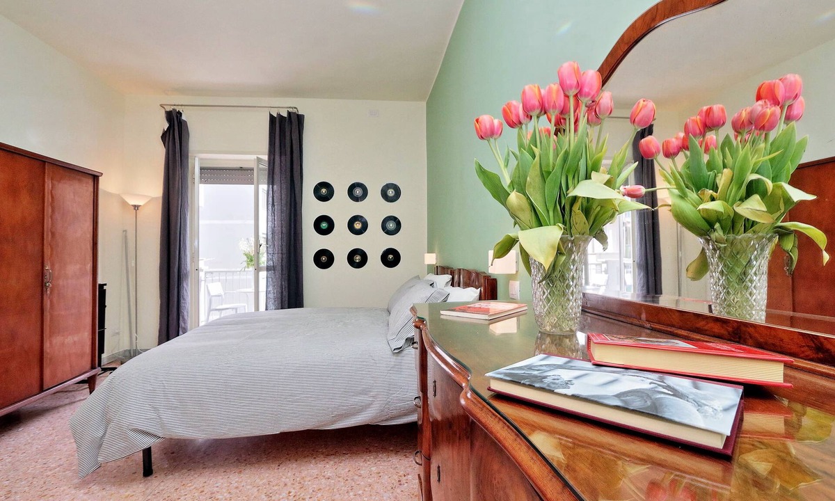 San Giovanni Apartment | Central apartment in Rome up to 5 people near Colosseo 100 mt the Metro stop