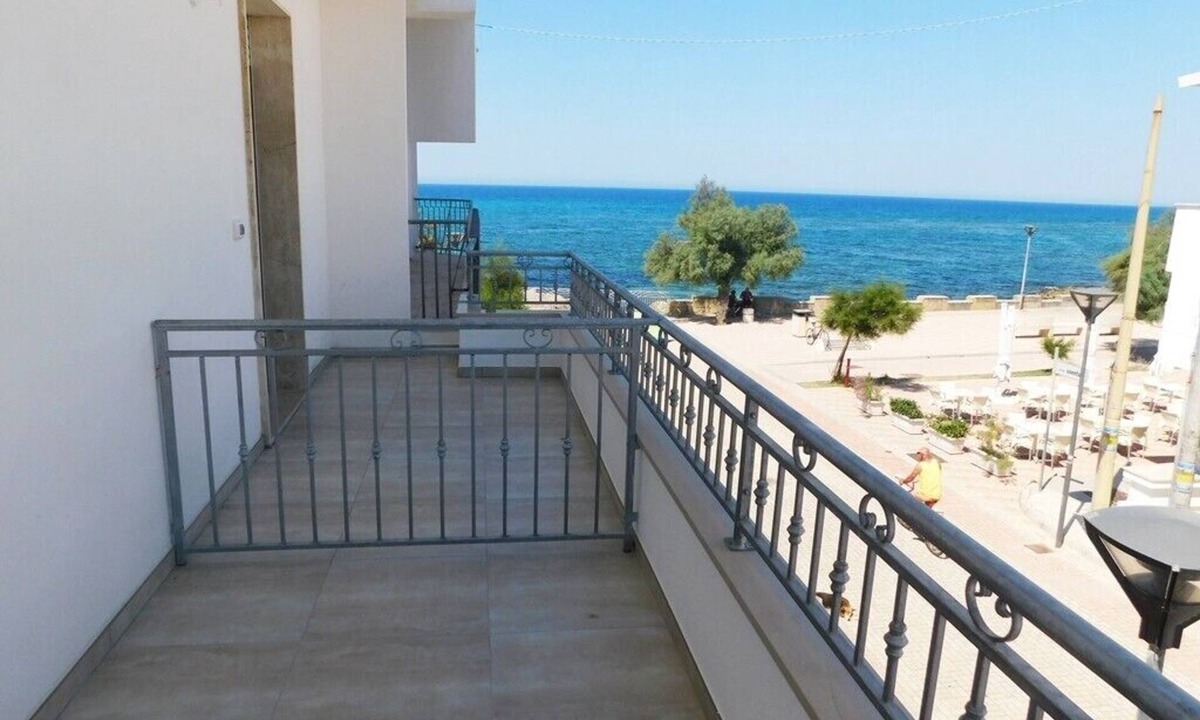 Torre San Giovanni Apartment | Central Two-room Apartment by the Seaside with Balcony, Sea View & Air Conditioning