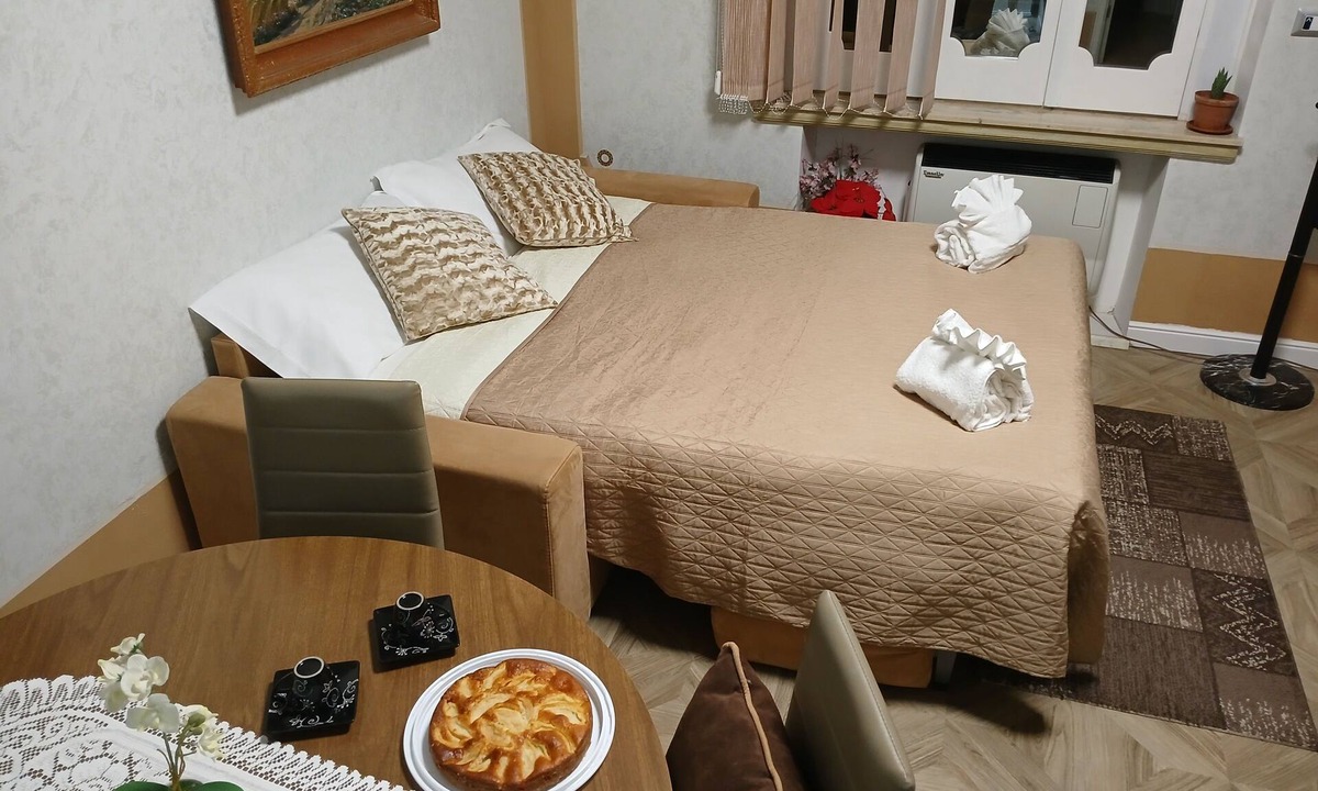 San Demetrio Corone Apartment | Charming 2 Bedroom Apartment in San Demetrio Corone