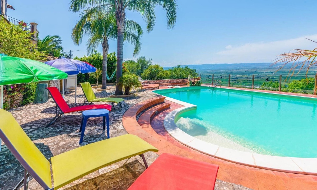 Carlentini House | Charming Casina in the green with solarium pool and BBQ between Catania and Syracuse