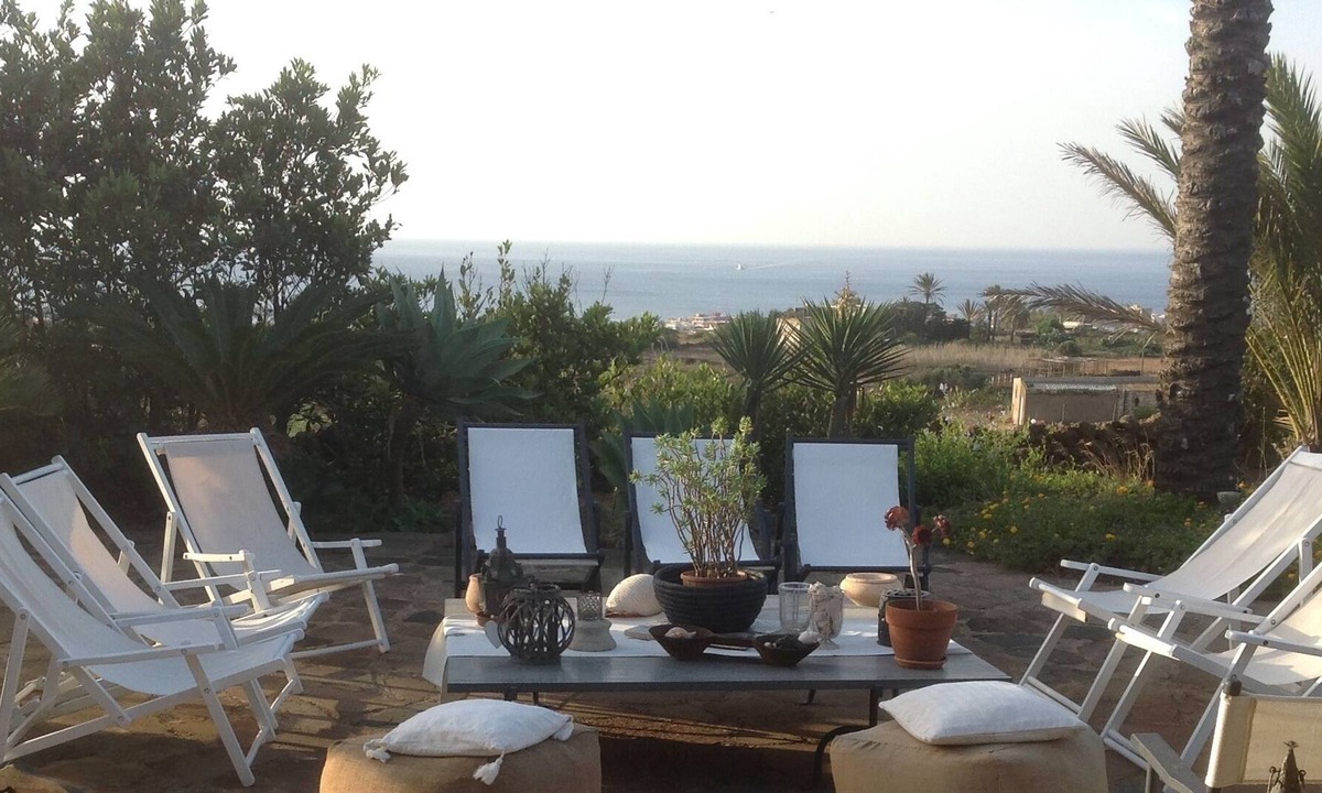 Pantelleria House | Charming dammuso with spectacular sunsets on Africa