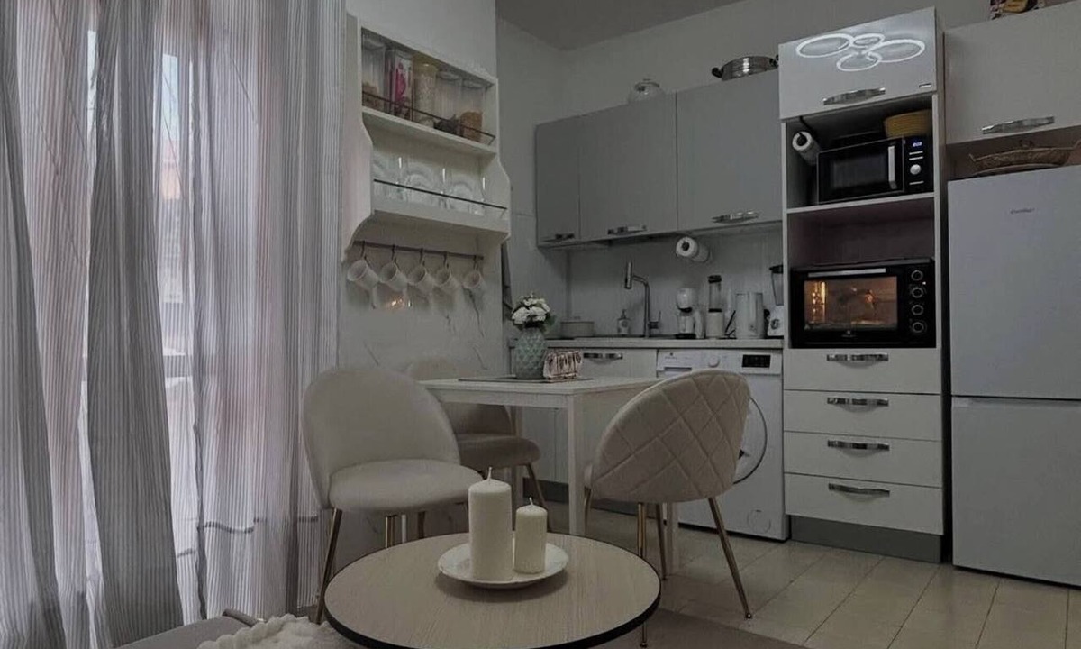 Scalea Apartment | Charming Ground Floor Apartment in Scalea with Balcony