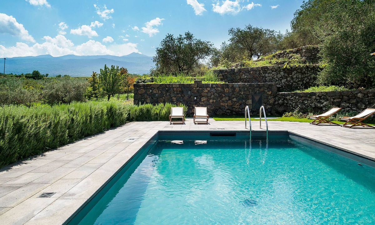Rovittello Villa | Charming villa with pool - DiCasaInSicilia