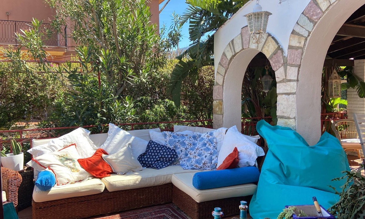 Carini Villa | CHEZ SILVIA 3 BEDROOMS 2 BATHROOMS FAMILY VILLA