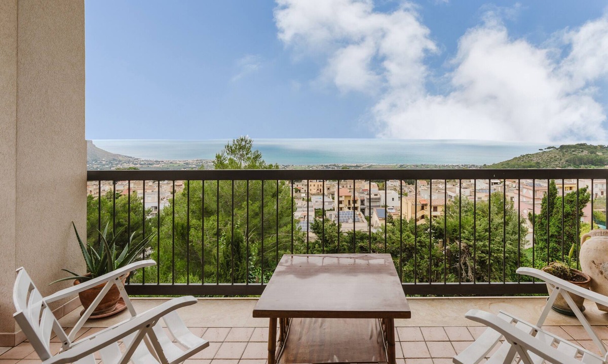 Valderice House | Ciciliana: Tranquility and Panoramic Views in Sicily