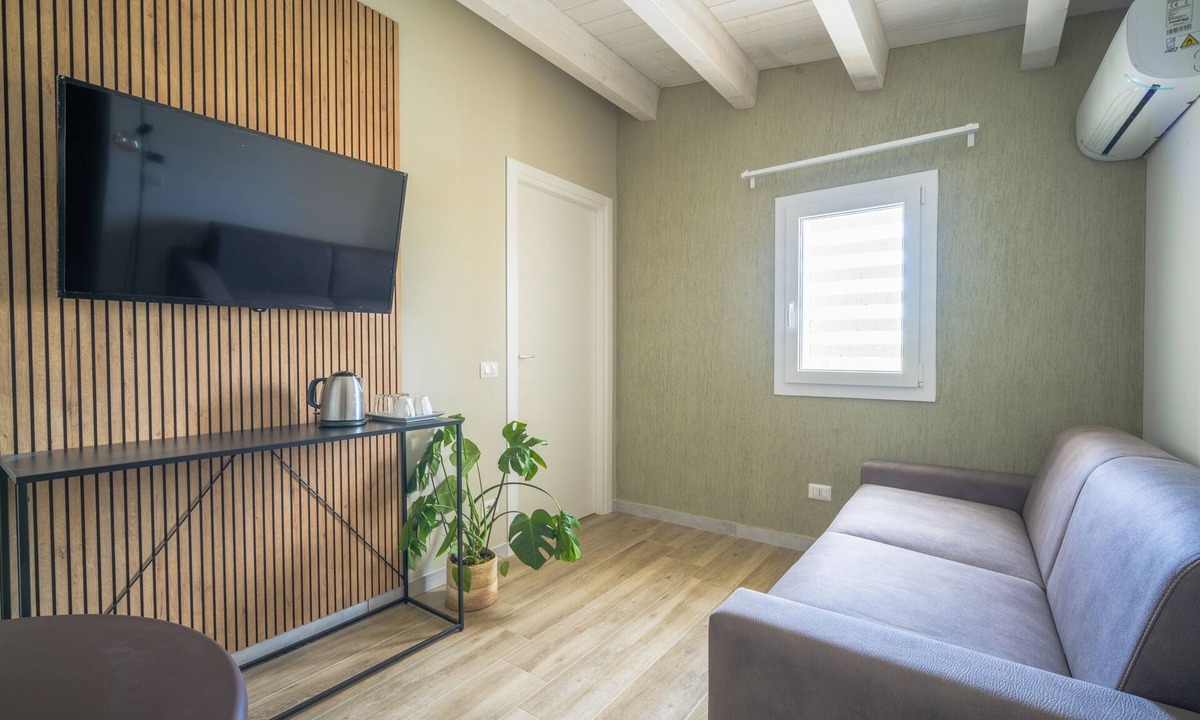 Ragusa Condo | Comfortable room with sofa bed and suitable for 4 people